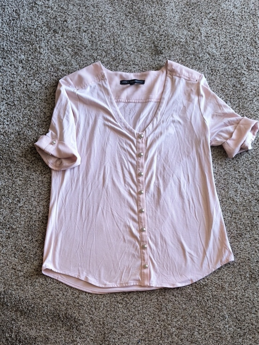 White House Black Market Pale Pink Button-Down V-Neck Blouse